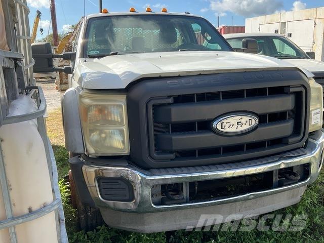 Ford F-550 Kamioni sa otvorenim sandukom