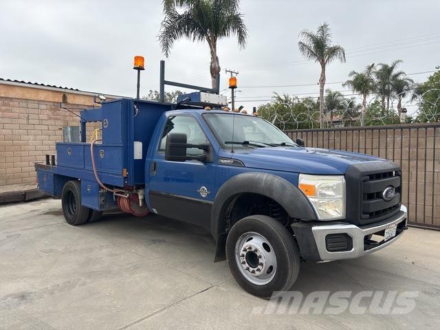Ford F-550 Kiperi