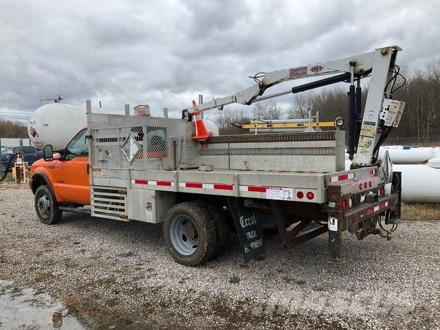 Ford F-550 Kamioni sa kranom