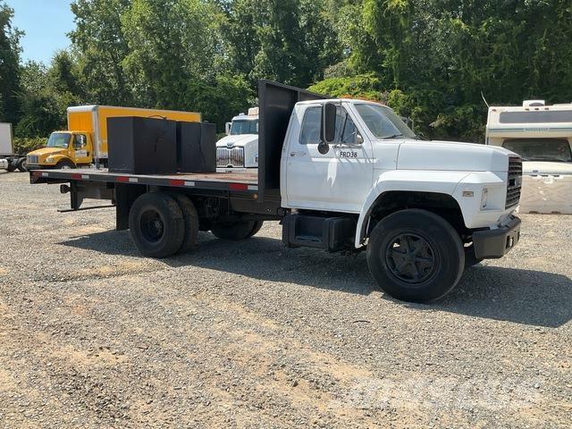 Ford F-600 Kamioni sa otvorenim sandukom