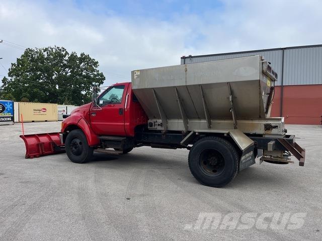 Ford F-650 Sniježne daske i  plugovi