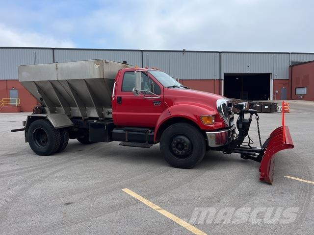 Ford F-650 Sniježne daske i  plugovi