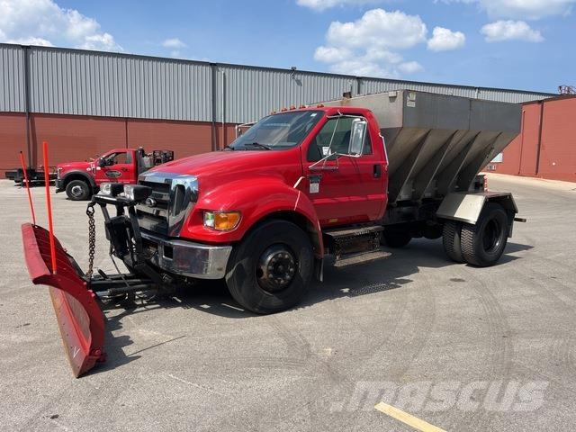 Ford F-650 Sniježne daske i  plugovi