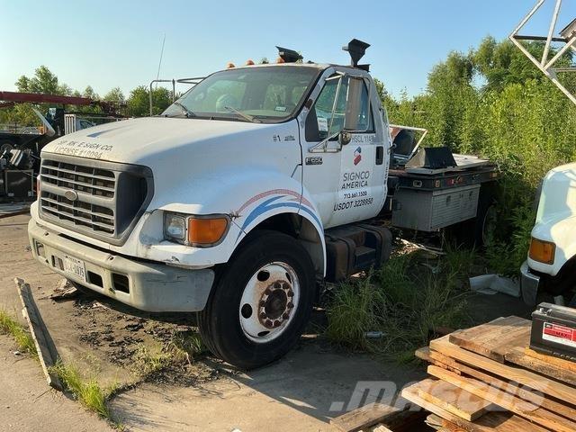 Ford F-650 Kamioni sa otvorenim sandukom