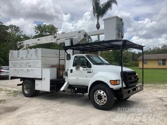 Ford F-750 Auto košare