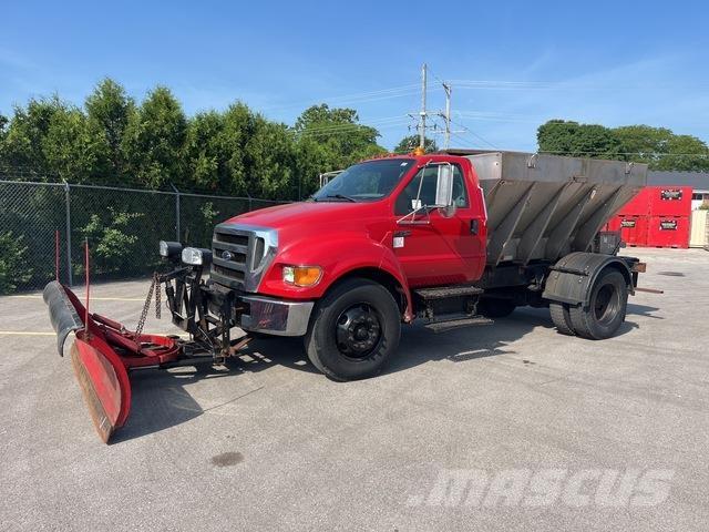 Ford F-750 Sniježne daske i  plugovi