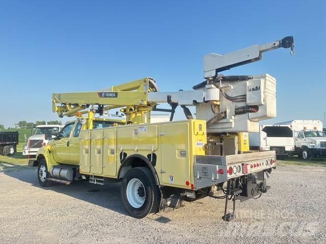 Ford F-750 Auto košare