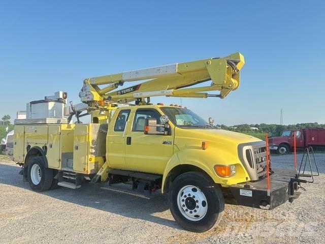 Ford F-750 Auto košare