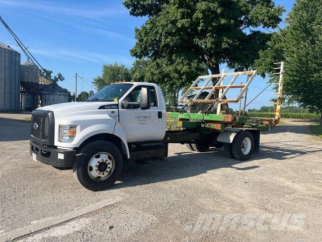 Ford F-750 Kabine i unutrašnjost