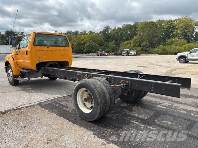 Ford F-750 Kabine i unutrašnjost