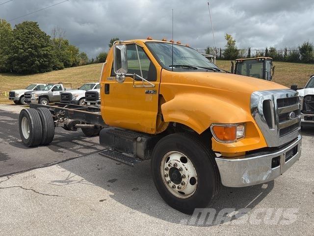 Ford F-750 Kabine i unutrašnjost
