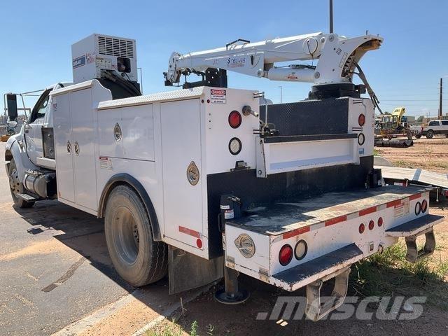Ford F-750 Komunalna vozila