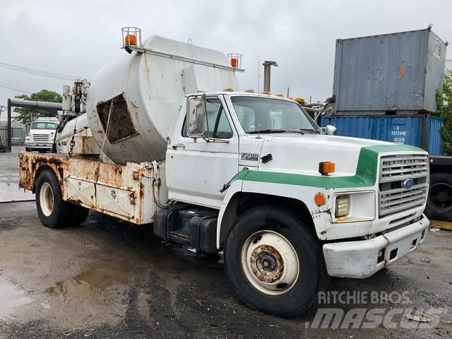 Ford F700 Građevinarstvo – ostalo
