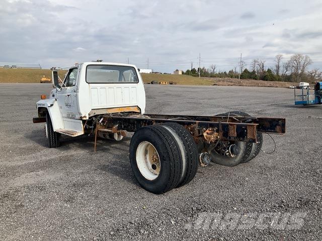 Ford F700 Kabine i unutrašnjost