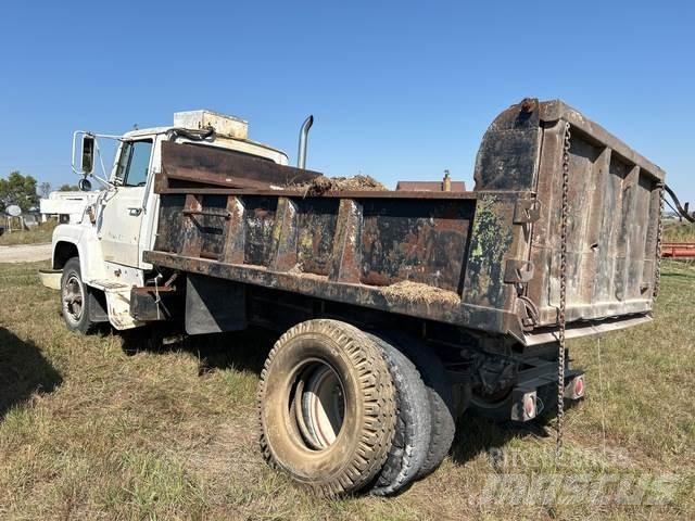 Ford F7000 Kiper kamioni
