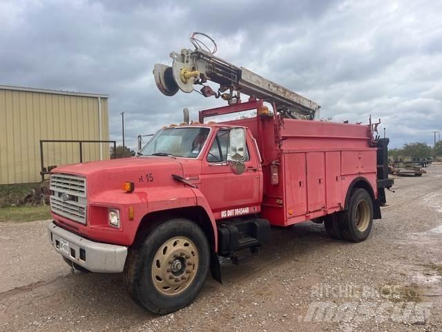 Ford F800 Kiperi