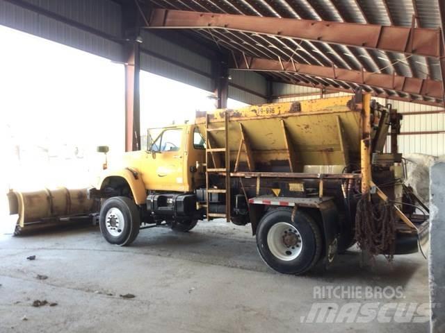 Ford F800 Sniježne daske i  plugovi