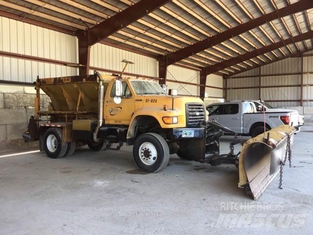 Ford F800 Sniježne daske i  plugovi