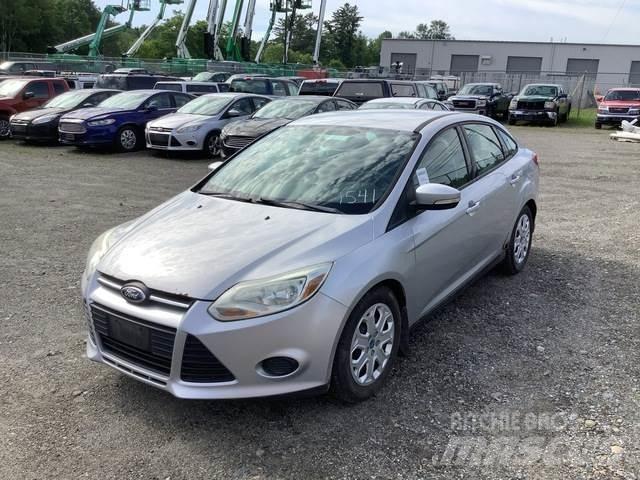 Ford Focus SE Automobili