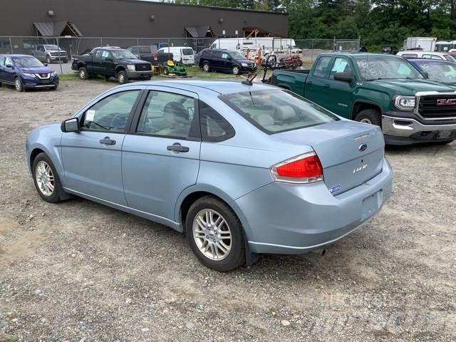 Ford Focus SE Automobili