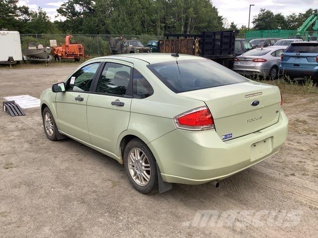 Ford Focus SE Automobili