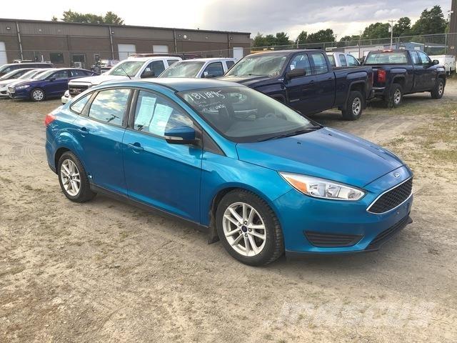 Ford Focus SE Automobili