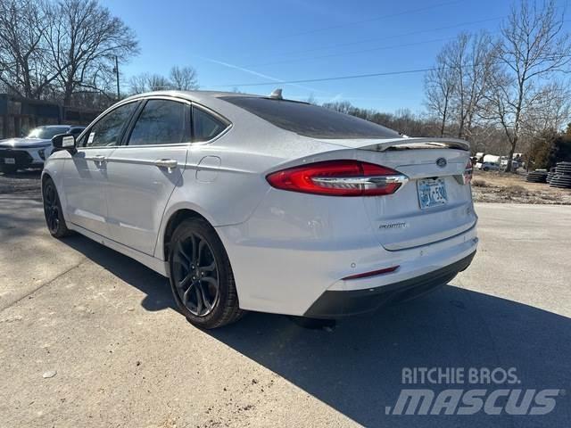 Ford Fusion Automobili