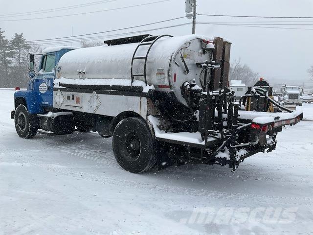 Ford L8000 Kamioni mikseri za beton