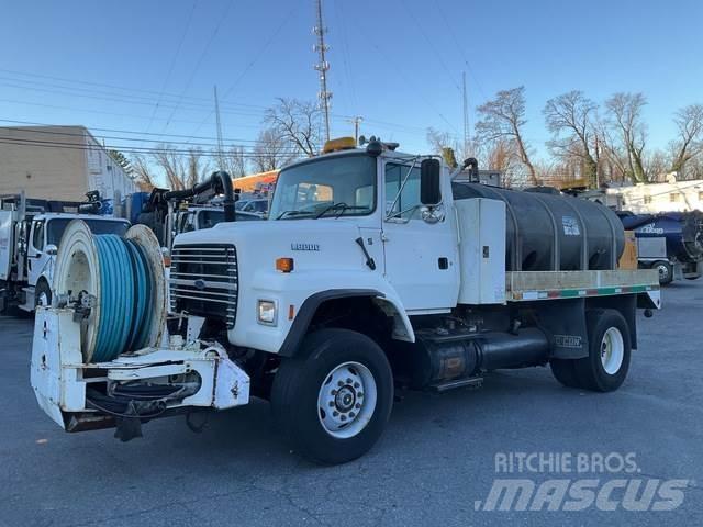 Ford L9000 Kombiji / vakuumski kamioni