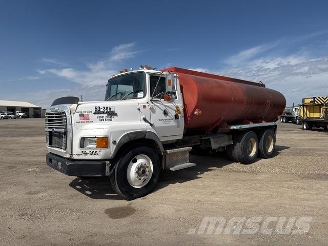 Ford L9000 Kamioni za vodu
