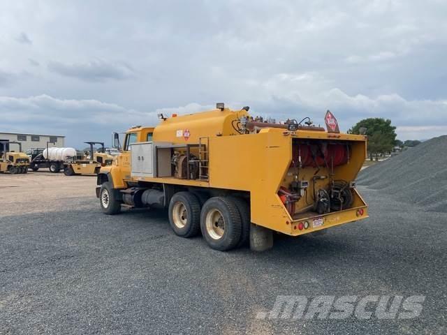 Ford LNT8000 Kamioni cisterne