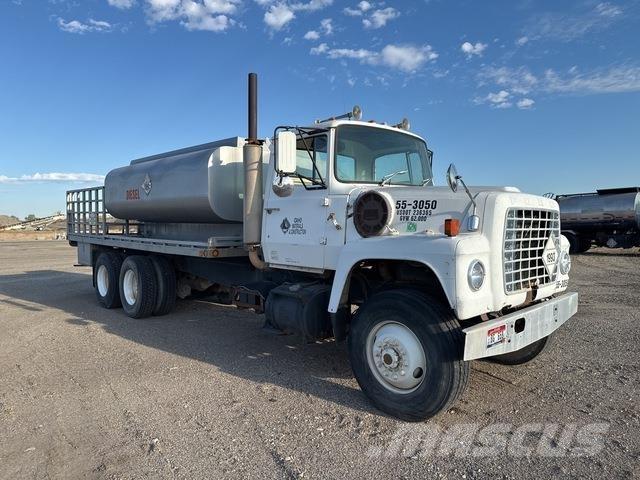 Ford LT8000 Kamioni cisterne