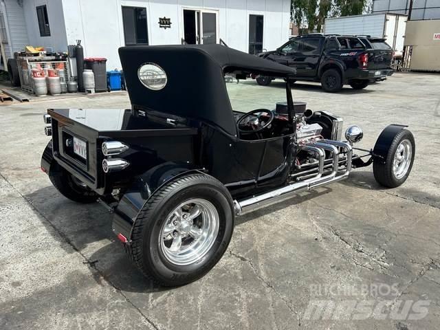 Ford T Bucket Automobili