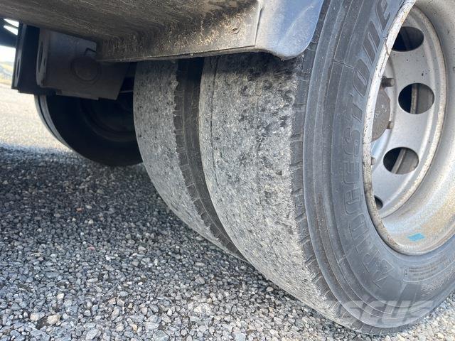Fruehauf  Prikolice sa ceradom