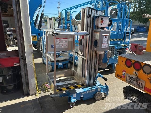 Genie AWP-30S Vertikalne radne podizne platforme