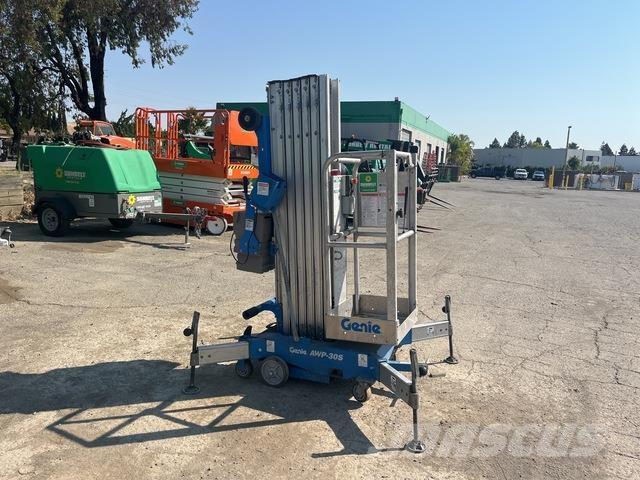Genie AWP-30S Vertikalne radne podizne platforme