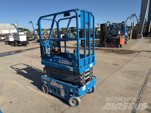 Genie GS-1330M Škaraste platforme