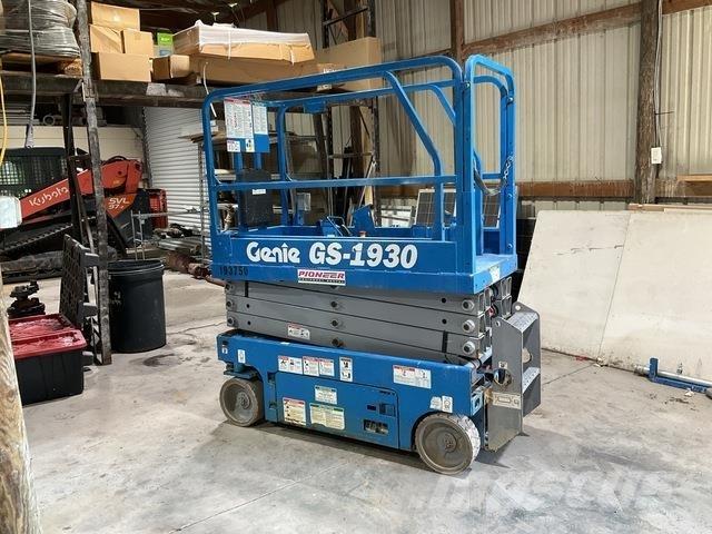 Genie GS1930 Škaraste platforme