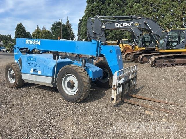 Genie GTH-844 Teleskopski viličari