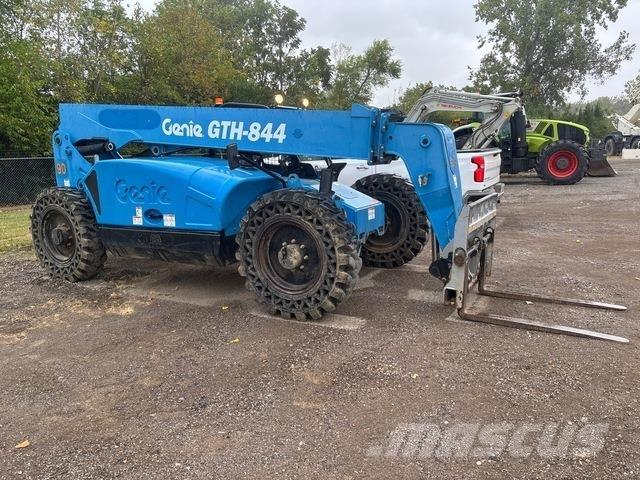Genie GTH-844 Teleskopski viličari