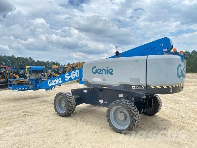 Genie S-60XC Teleskopske podizne platforme