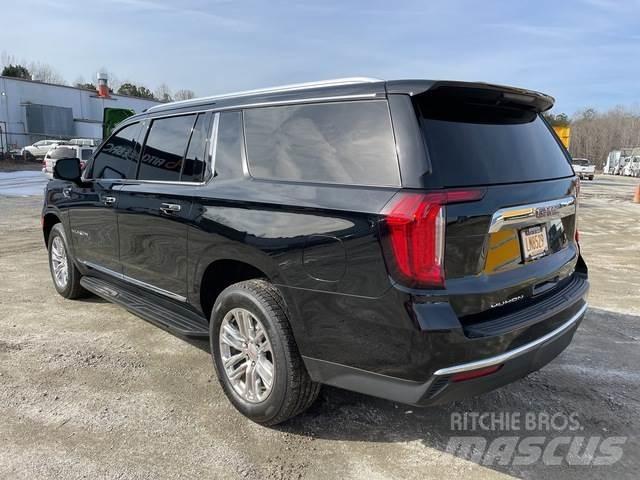 GMC Yukon Automobili