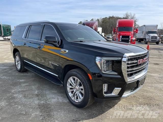 GMC Yukon Automobili