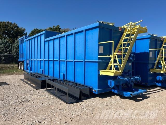  Herring ES600 Fuel and additive tanks