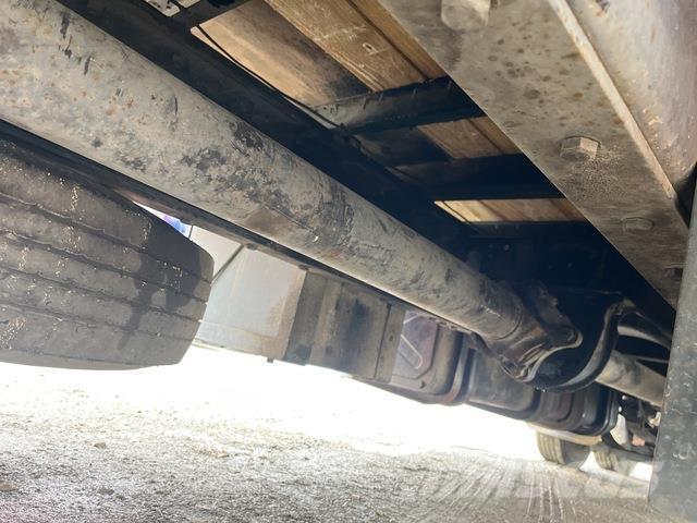 Hino FW Kamioni sa otvorenim sandukom