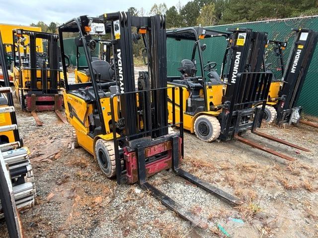 Hyundai 25B-9U Električni viličari