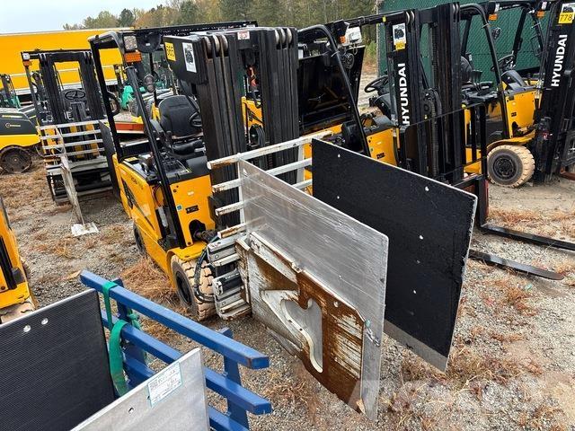 Hyundai 25B-9U Električni viličari