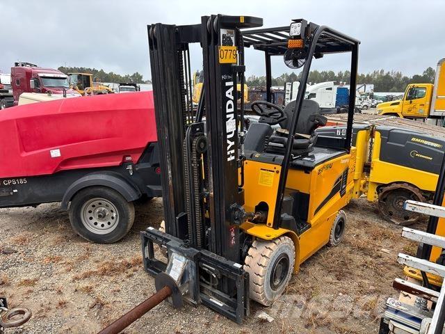 Hyundai 25B-9U Električni viličari