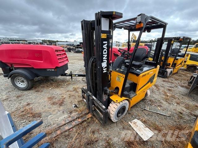 Hyundai 25B-9U Električni viličari