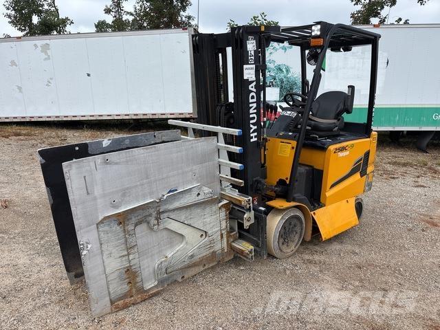 Hyundai 25BC-9 Električni viličari